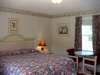 Rocky River Inn New Milford Esterno foto