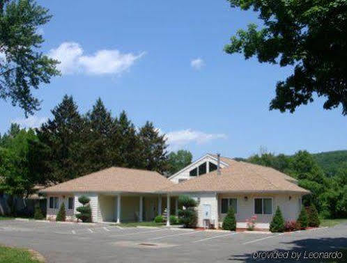 Rocky River Inn New Milford Esterno foto